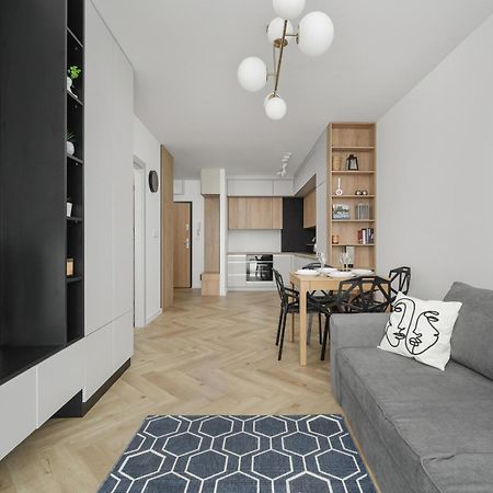 Michalczyka Stylish Apartment With Parking In The City Center Of Wroclaw By Noclegi Renters מראה חיצוני תמונה