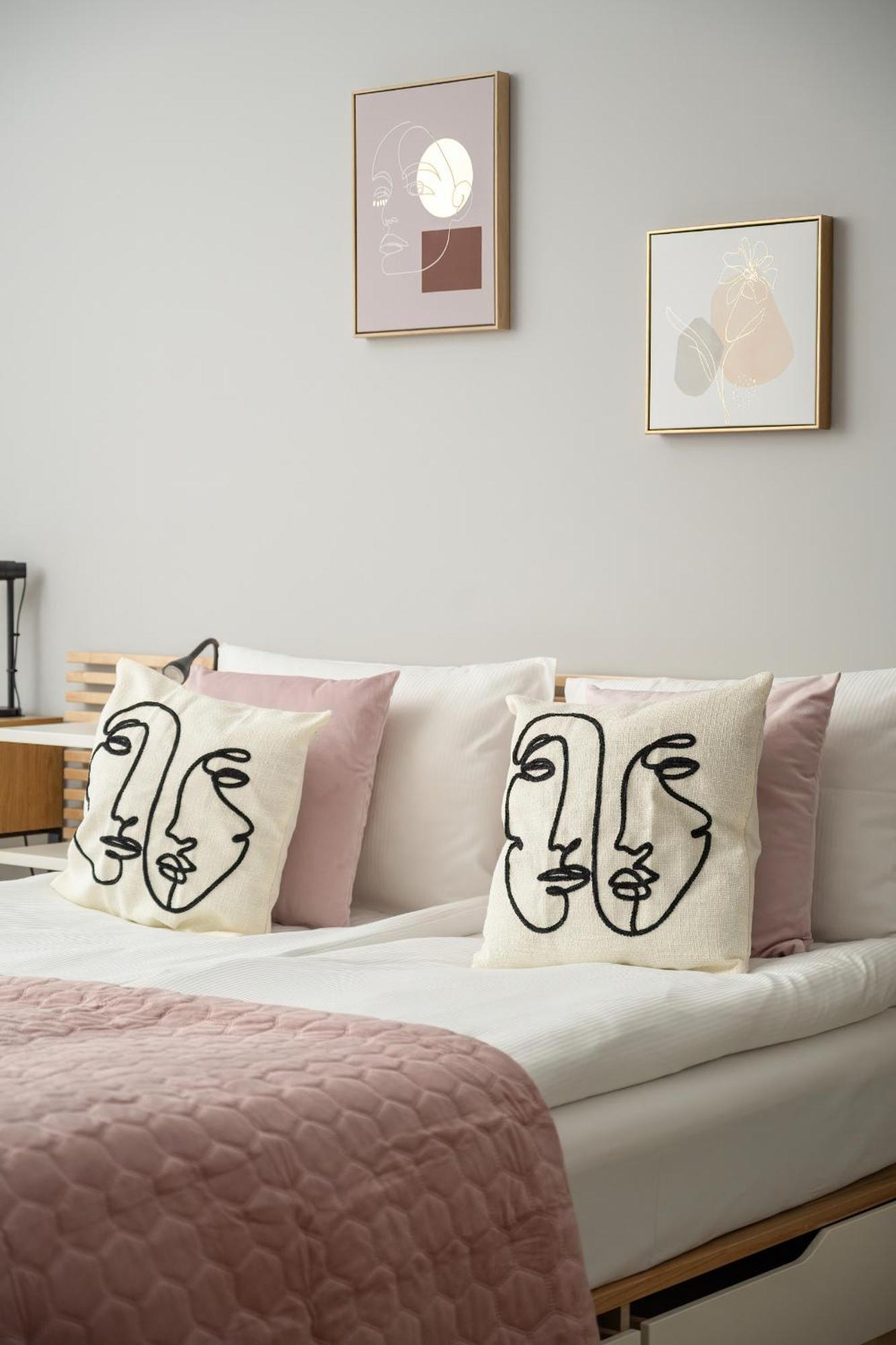 Michalczyka Stylish Apartment With Parking In The City Center Of Wroclaw By Noclegi Renters מראה חיצוני תמונה